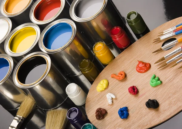 Paint and brush — Stock Photo, Image