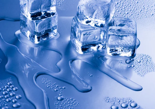 Ice cubes — Stock Photo, Image