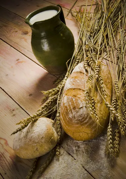 Milch und Frühstück — Stockfoto