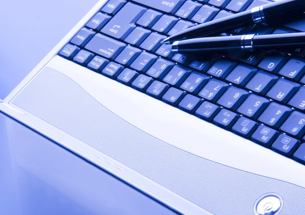 Keyboard & Pen — Stock Photo, Image