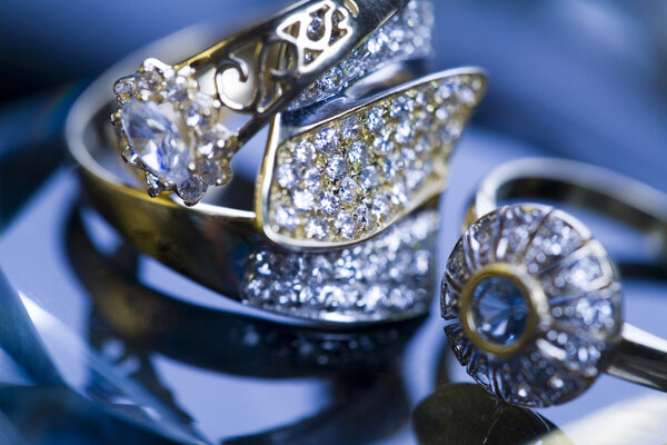Diamonds - Gemstones - Rings