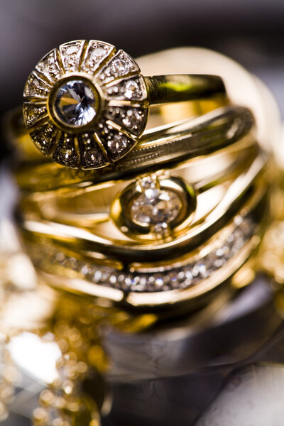 Diamonds - Gemstones - Rings
