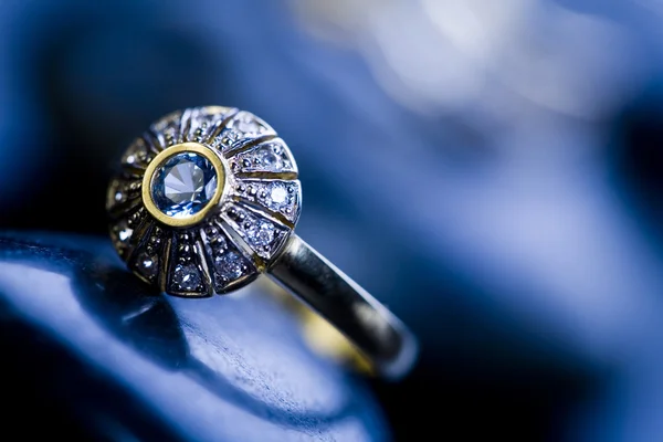 Edelsteen ring — Stockfoto