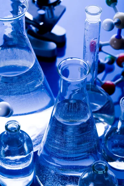 Laboratuvar ve mikroskop cam — Stok fotoğraf