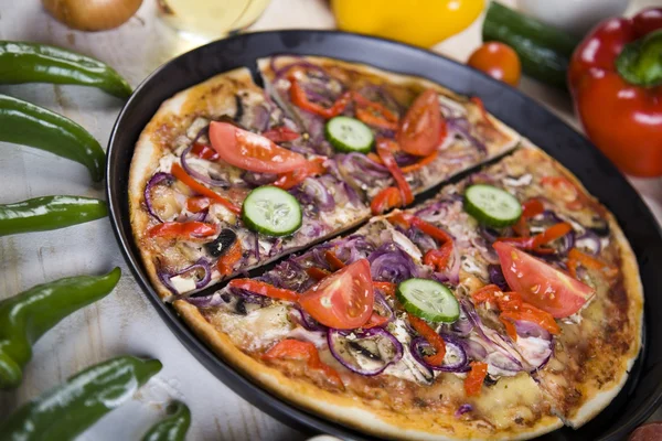 Pizza with vegetables — Stock Photo, Image