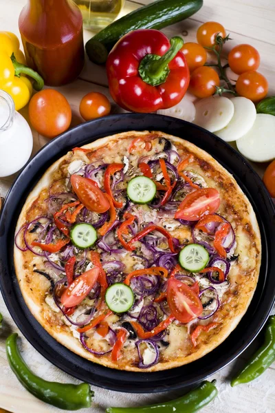 Pizza met groenten — Stockfoto