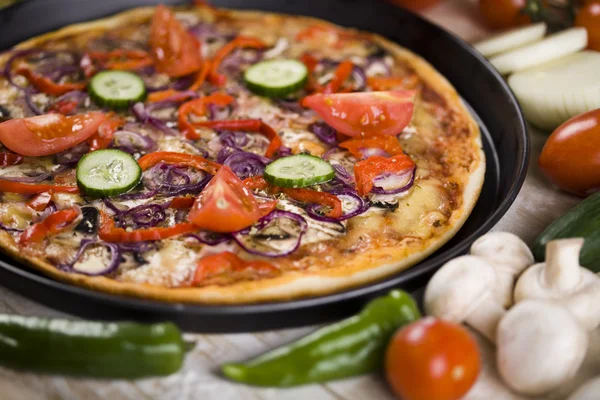 Pizza con verdure — Foto Stock