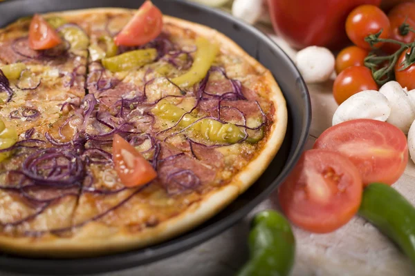 Pizza con verdure — Foto Stock