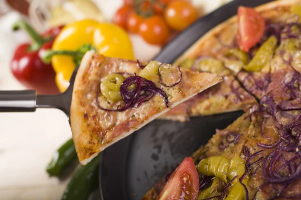 Tomato pizza and italian kitchen — Stock Photo, Image