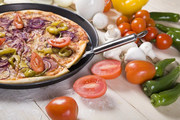 Томатний піци та італійської кухні — стокове фото
