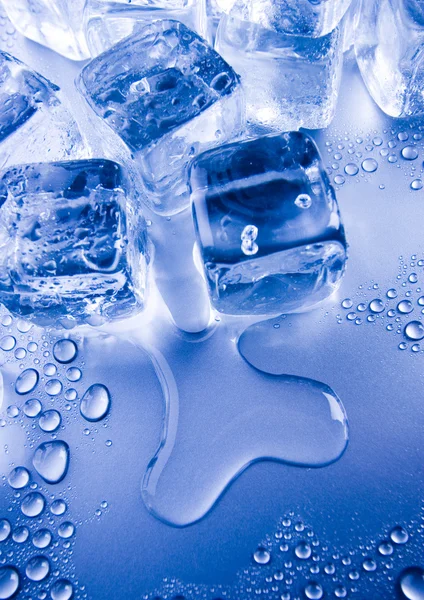 Ice cubes — Stock Photo, Image