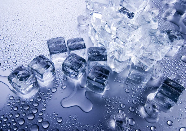 Ice cubes — Stock Photo, Image