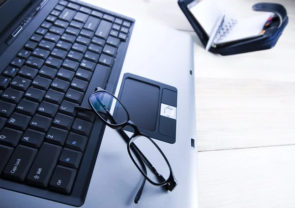 Laptop & Ballpoint & Glasses — Stock Photo, Image