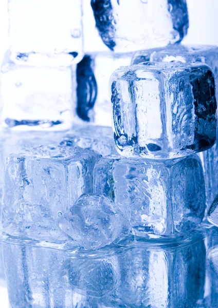 Ice cubes — Stock Photo, Image