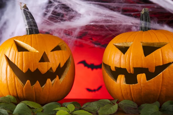 Gruseliger Jack, Halloween-Kürbis und Spinne — Stockfoto