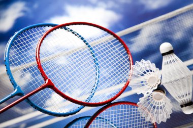 Badminton Raket üzerinde raketle