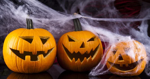 Calabaza de Halloween Jack, tela de araña —  Fotos de Stock