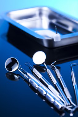 dişçi aletleri ve donanımları