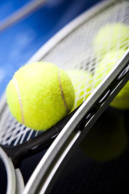 Tenis topu
