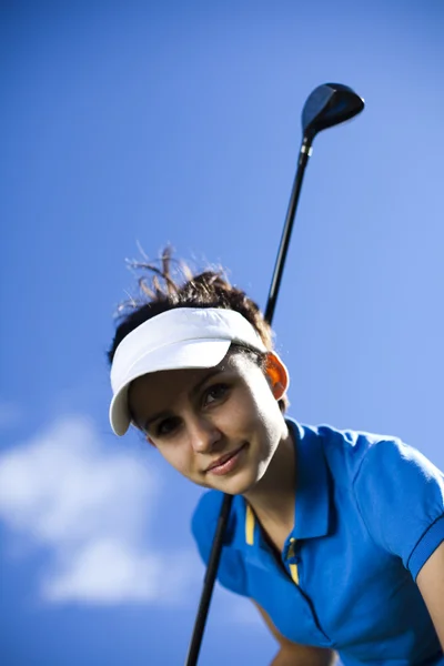 Lány játszik golf — Stock Fotó