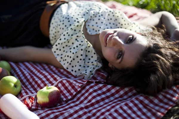 Young woman on nature picnic — Stock Photo, Image