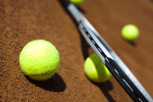Sport, Tennis racket and balls — Stock Photo, Image