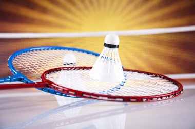 Badminton Raket üzerinde raketle