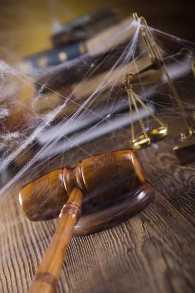 Scales of justice, gavel and books — Stock Photo, Image