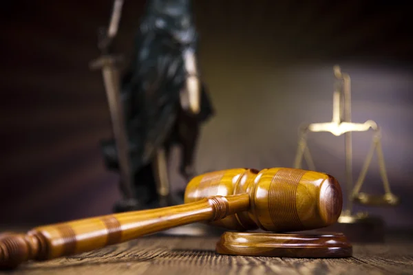 Zákon téma, palici soudce, dřevěné kladívko — Stock fotografie