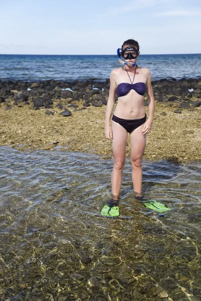 Island woman and diving — Stock Photo, Image