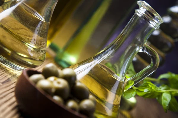 Čerstvé olivy, olivový olej — Stock fotografie