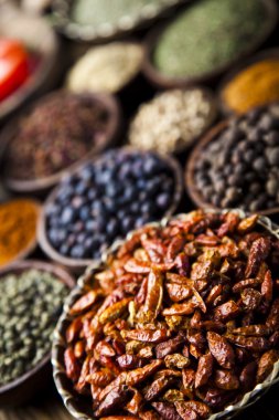 çeşitli baharatlar