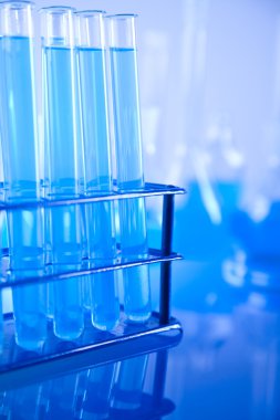 laboratuvar cam sıvı ile