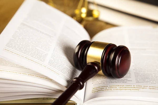Gavel of judge and book — Stock Photo, Image