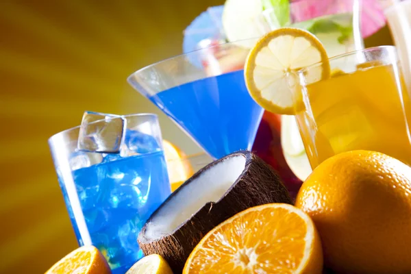 Various cocktails with fruits — Stock Photo, Image