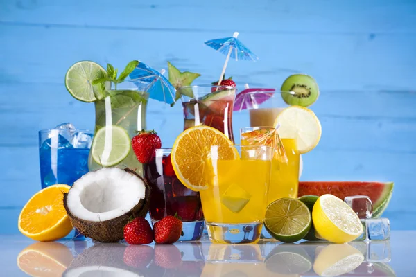 Bebidas tropicais — Fotografia de Stock