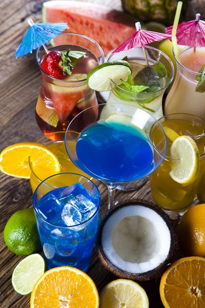 Various cocktails with fruits — Stock Photo, Image