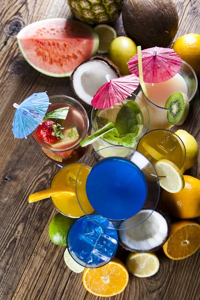 Various cocktails with fruits — Stock Photo, Image