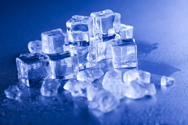 Melting ice cubes — Stock Photo, Image