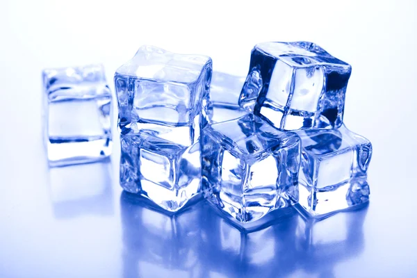Cold ice cubes — Stock Photo, Image