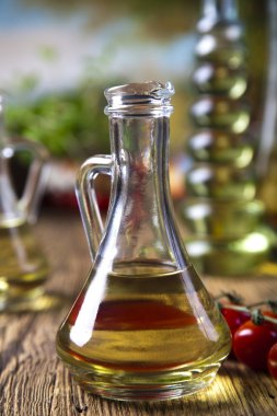 Zeytin yağı şişesi