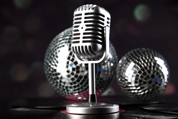 Мікрофон з диско-кулями — стокове фото