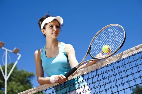 Tenis oynayan kadın — Stok fotoğraf