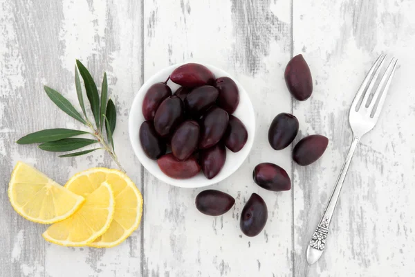 Aceitunas y frutas de limón —  Fotos de Stock