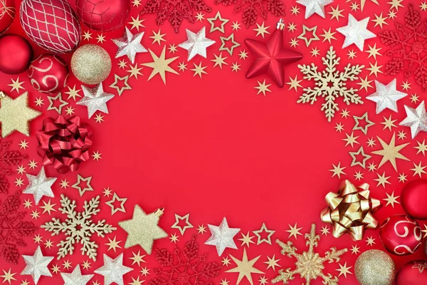 Estrella Navidad Adornos Árboles Copos Nieve Fondo Abstracto Rojo Composición — Foto de Stock