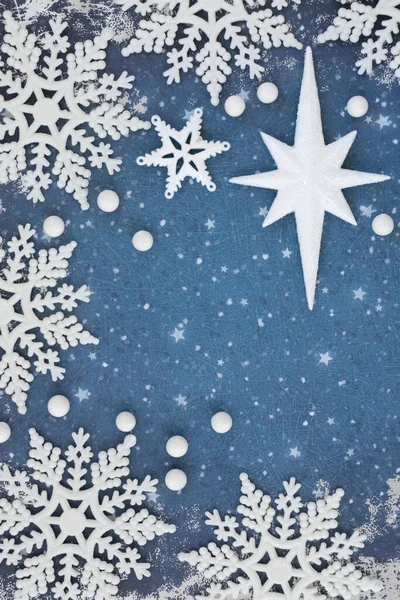 Estrella Navidad Copo Nieve Decoraciones Bolas Blancas Que Forman Fondo —  Fotos de Stock