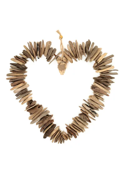 Driftwood Srdce Tvaru Věnec Romantické Lásky Symbol Minimální Přírodní Koncept — Stock fotografie