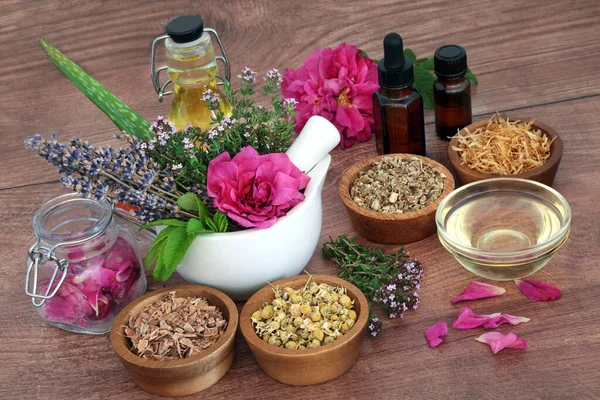 Alternative Medicine Skincare Herbs Flowers Essential Oil Natural Plant Based — Stock Photo, Image