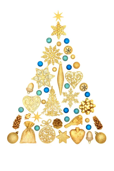 金と青の泡の装飾や装飾が施されたクリスマスツリーの形の装飾 クリスマス休暇シーズンのためのお祭りのコンセプトシンボル 白地に — ストック写真