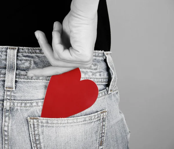 Teenager holding a heart — Stock Photo, Image